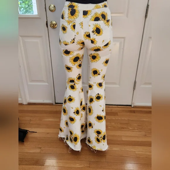Sunflower Print Flare Pants - Picture 3 of 12